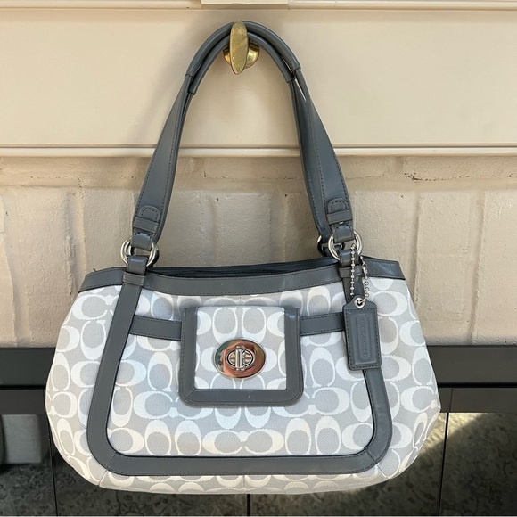COACH Gray and White Shoulder Bag with classic ‘C’ pattern